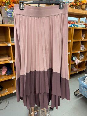 Athleta Performance Swing Forward Pleated Skirt – Smoked Mauve